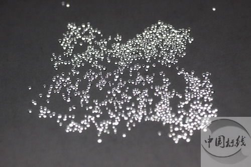 鄞州金属表面处理厂喷砂玻璃微珠清理
